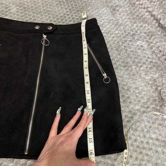 Forever 21 suede black mini skirt sz m euc zip up slim fit - Picture 6 of 10